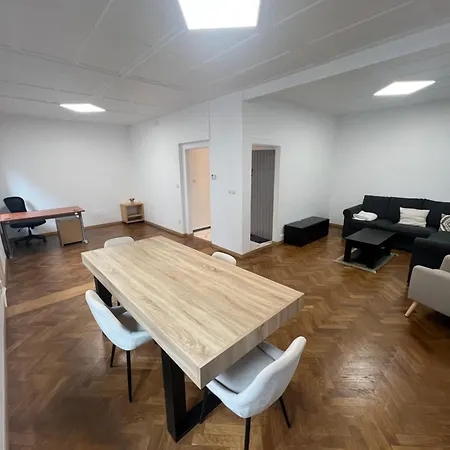 Maison Individuelle Table De Jeu Billard Air Hockey Ping-pong Holiday home *
